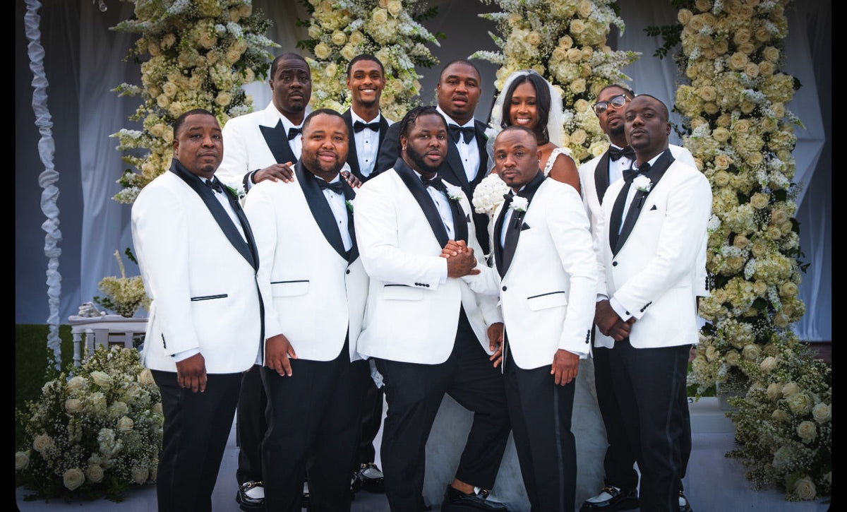 White dinner jackets for the whole party